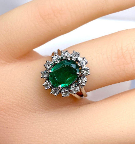 Bague 46 Bague marguerite en or blanc 18 carats, émeraude et diamants 58 Facettes AB693