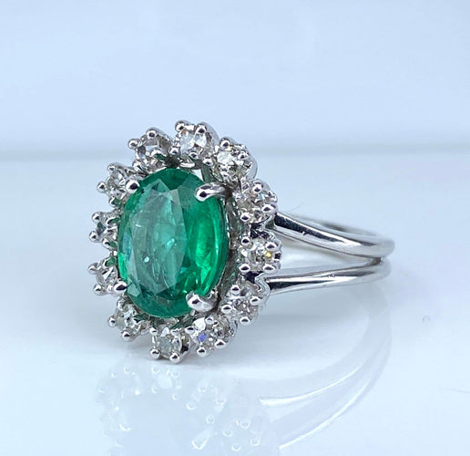 Bague 46 Bague marguerite en or blanc 18 carats, émeraude et diamants 58 Facettes AB693