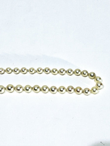 Collier Collier de perles avec fermoir en or blanc 18 carats 58 Facettes 1734922