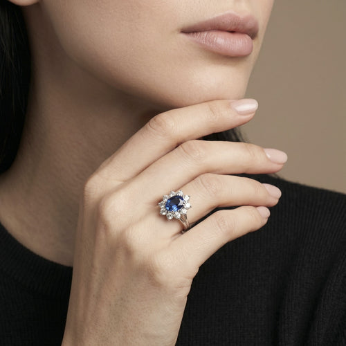 Bague 52 Bague saphir Kanchana ovale et diamants en or blanc 18 carats 58 Facettes OC-61100178