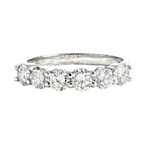 Alliance demi-tour en or blanc et diamants