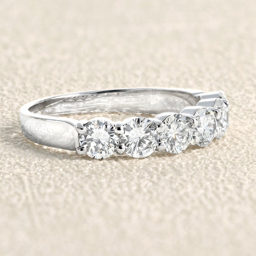Bague 52 Alliance demi-tour - Bague en or blanc 18 carats et diamants 58 Facettes OC-60300019