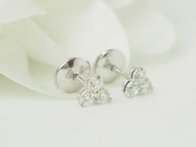 Boucles d'oreilles Boucles d’oreilles - Trio en or blanc 18 carats et diamants 58 Facettes 33674