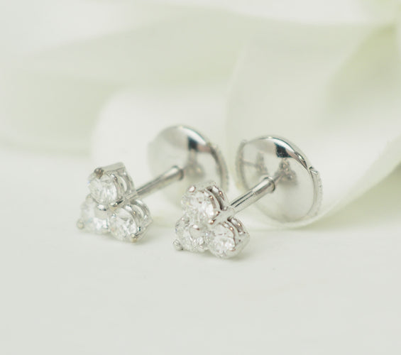 Boucles d'oreilles Boucles d’oreilles - Trio en or blanc 18 carats et diamants 58 Facettes 33674
