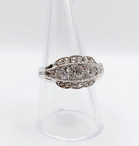 Bague 57 Bague chevalière Art déco en or blanc 18k et diamants 58 Facettes A06904