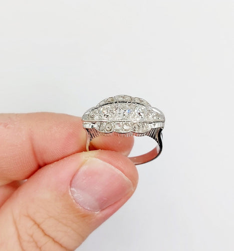 Bague 57 Bague chevalière Art déco en or blanc 18k et diamants 58 Facettes A06904