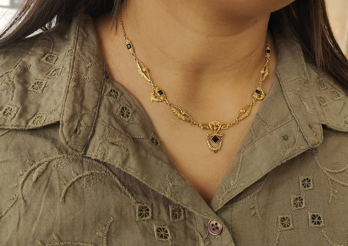 Collier Collier Art nouveau draperie en or jaune 18 carats et saphirs 58 Facettes 33681