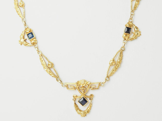 Collier Collier Art nouveau draperie en or jaune 18 carats et saphirs 58 Facettes 33681