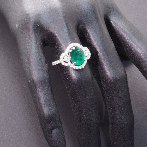 Bague 55 Bague - Émeraude et diamants en or jaune 18 carats 58 Facettes 4800