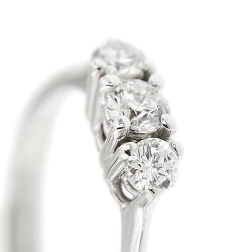 Bague 54 Bague trilogy - Bague en or blanc 18 ct et diamants 0,53 ct 58 Facettes 39024