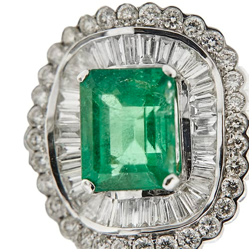 Bague 56 Bague halo en or blanc 18 ct avec émeraude et diamants 58 Facettes 38792