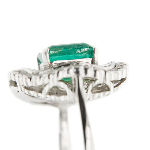 Bague 56 Bague halo en or blanc 18 ct avec émeraude et diamants 58 Facettes 38792