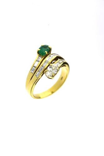 Bague 55 Bague contrarié en or jaune 18 ct avec diamants et émeraude 58 Facettes 13620