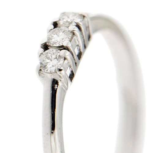 Bague 55 Bague trilogie - Bague en or blanc 18 ct et diamants 0,18 ct 58 Facettes 22500