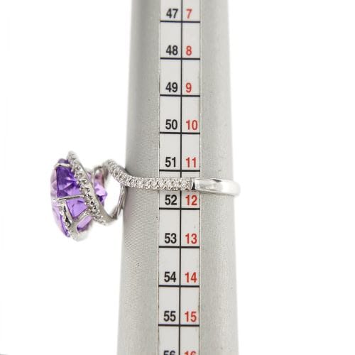 Bague Bague - Améthyste et diamants en or blanc 18 ct 58 Facettes 29850