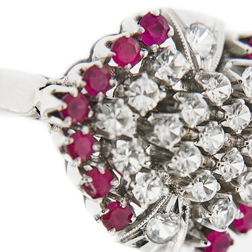 Bague 53 Bague hexagonale - Rubis et diamants en or blanc 18 ct 58 Facettes 40602