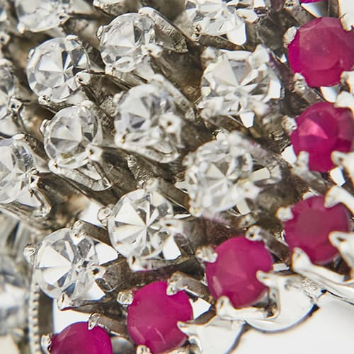 Bague 53 Bague hexagonale - Rubis et diamants en or blanc 18 ct 58 Facettes 40602
