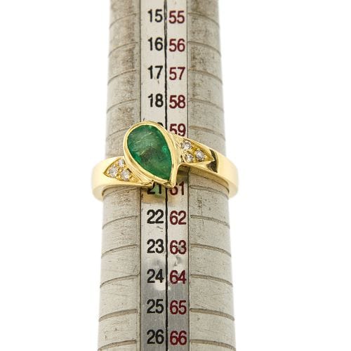 Bague Bague en or jaune 18 ct avec émeraude et diamants 58 Facettes 24033