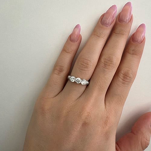 Bague 51 Bague trilogy - 3 diamants taille brillant en platine 950 58 Facettes 40622