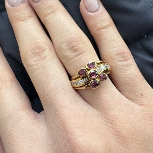 Bague 55 Bague fleur - Diamants et rubis en or jaune 18 ct 58 Facettes 28782