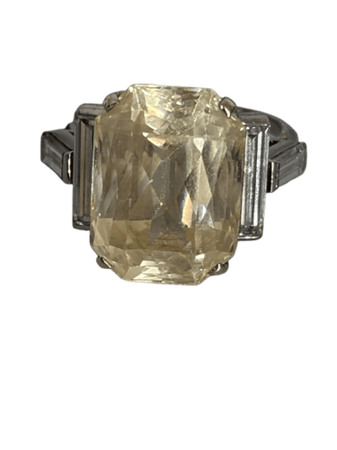 Bague 58 Bague en platine avec saphir jaune et diamants 58 Facettes LOT 7523