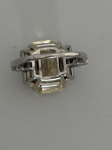 Bague 58 Bague en platine avec saphir jaune et diamants 58 Facettes LOT 7523