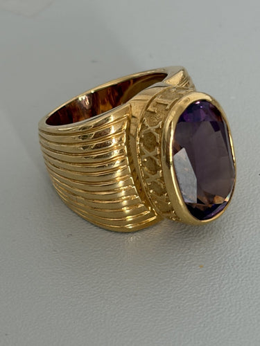 Bague 52.5 Bague bandeau en or jaune godronné et améthyste 58 Facettes LOT 7525