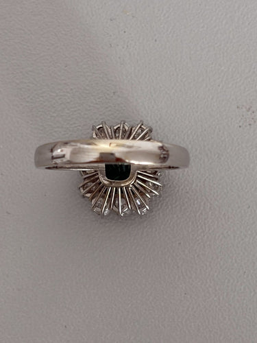Bague 52 Bague en or gris 18k avec émeraude et diamants 58 Facettes LOT 7471A