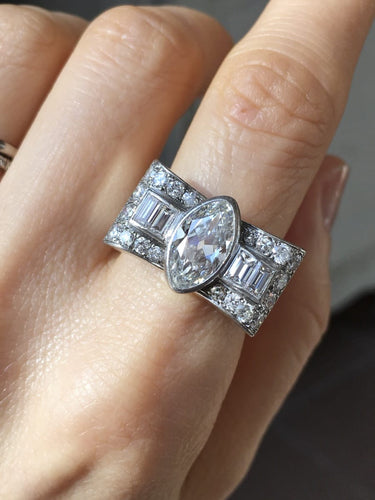 Bague 57 Bague tank Art déco en platine et diamants 3,16 ct 58 Facettes 245