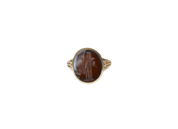 Bague 68 Bague ancienne - Intaille Cupidon et libellule en or rose 58 Facettes