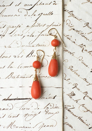 Boucles d'oreilles Boucles d’oreilles pendantes goutte en or jaune 18 ct et corail 58 Facettes