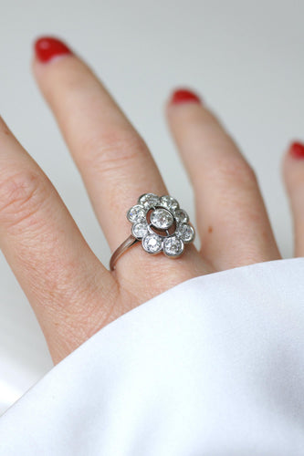Bague 64 Bague marguerite Belle Époque ovale en platine et diamants 2,95 ct 58 Facettes