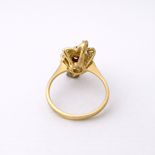 Bague 55 Bague en or jaune 18 carats rubis cabochon et diamants 58 Facettes 35964