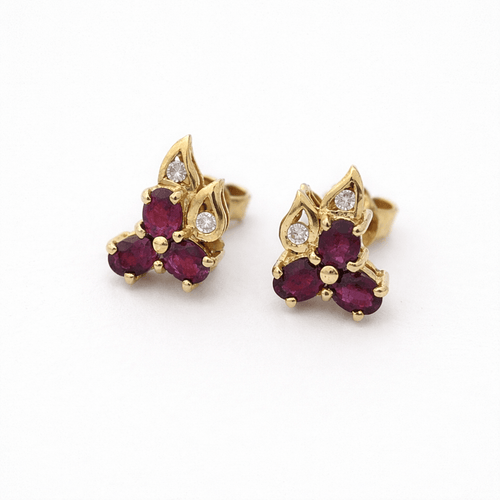 Boucles d'oreilles Boucles d’oreilles - Motif floral en or jaune 14 carats rubis et diamants 58 Facettes 35337