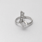 Bague 51 Bague solitaire contemporaine en or blanc 18 carats et diamants 58 Facettes 35218