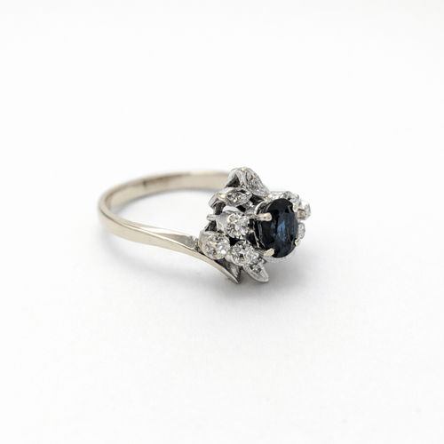 Bague 52 Bague fleur en or blanc 18 carats avec saphir et diamants 58 Facettes 35151