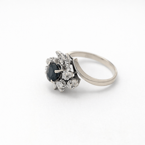 Bague 52 Bague fleur en or blanc 18 carats avec saphir et diamants 58 Facettes 35151