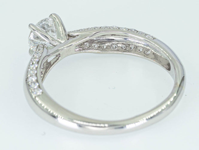 Bague 59 Bague entourage en or blanc 14 kt et diamants 1,15 ct 58 Facettes AR01