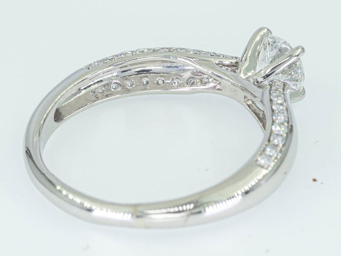 Bague 59 Bague entourage en or blanc 14 kt et diamants 1,15 ct 58 Facettes AR01