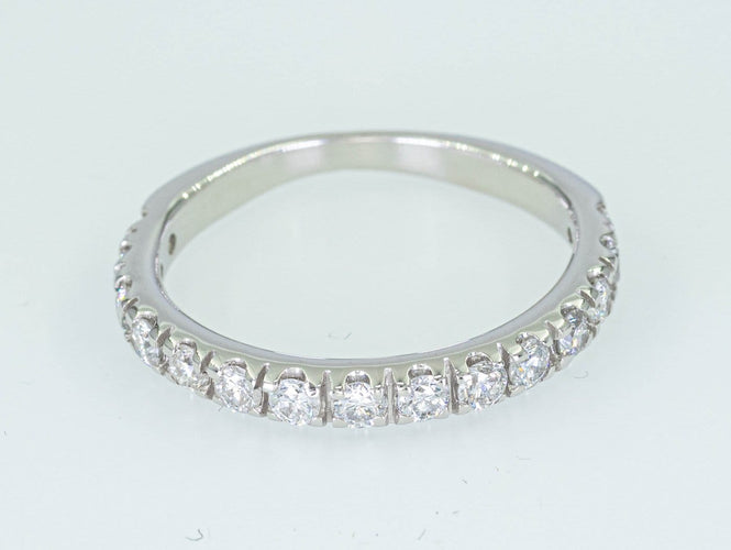 Bague Bague entourage en or blanc 14 ct et diamants 0,53 ct 58 Facettes AS32