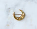 Broche Broche croissant de lune ancienne en or rose 18 ct, diamants et émeraudes 58 Facettes