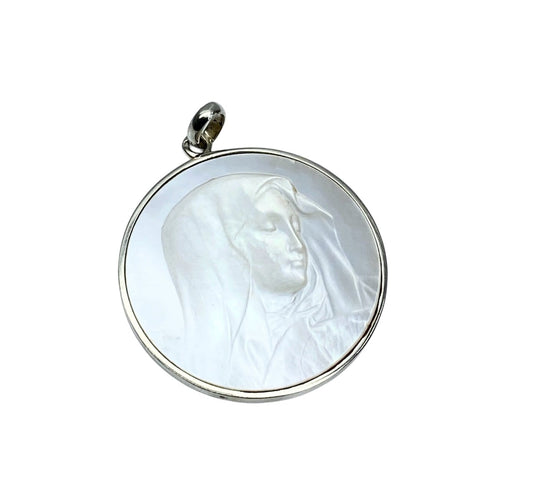 Pendentif Médaille Vierge en nacre et or blanc 18 carats, 26,5 mm 58 Facettes AB697