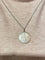 Pendentif Médaille Vierge en nacre et or blanc 18 carats, 26,5 mm 58 Facettes AB697