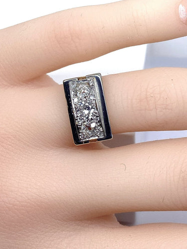 Bague 48 Bague Tank tête de chien en or 18 carats et platine, diamants 58 Facettes AB694