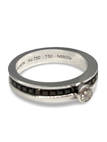Bague 52 Boucheron Quatre - Bague solitaire en or blanc 18K, diamant et onyx 58 Facettes 1804