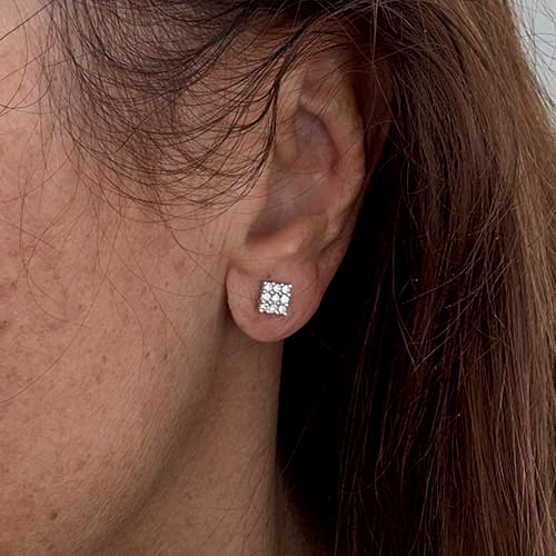 Boucles d'oreilles Boucles d’oreilles - Puces carrées en or blanc 18 ct et diamants 58 Facettes 39097