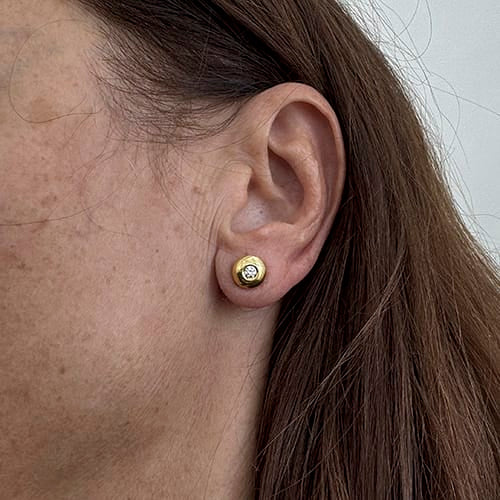 Boucles d'oreilles Boucles d’oreilles - Puces en or jaune 18 ct et diamants 0,16 ct 58 Facettes 39162