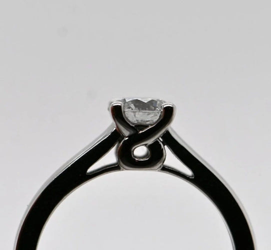 Bague 52 Bague solitaire en or blanc 18 carats avec diamant 0,750 ct 58 Facettes