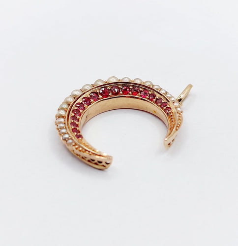 Pendentif Pendentif croissant de lune antique en or rose 14k, perles et pierres rouges 58 Facettes A06872