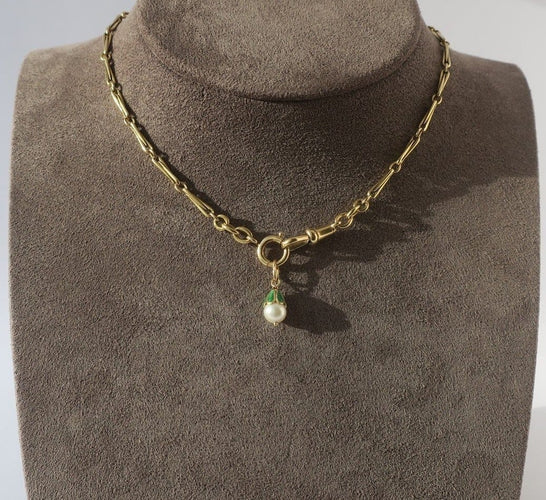 Pendentif Pendentif perle Akoya et émail vert en or jaune 18 carats 58 Facettes Pendentif